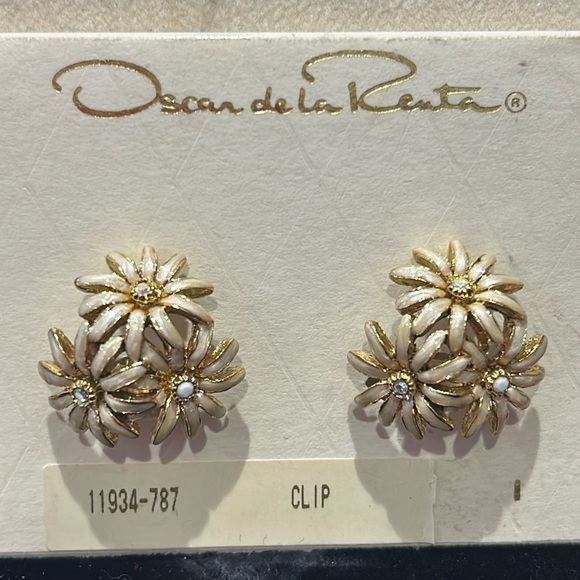 Vintage Oscar de la Renta Domed Enamel Flower Trio Earrings-Boutique - Picture 1 of 10
